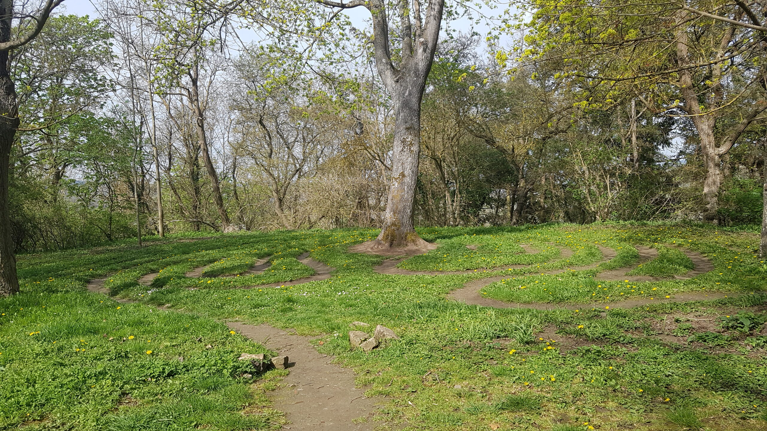Labyrinth, Pilgern, Wandern, zur eigenen Mitte finden.